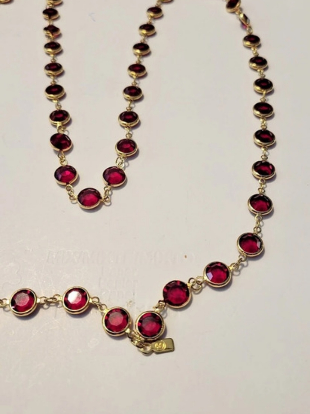 GORGEOUS SWAROVSKI CRYSTAL NECKLACE  Like New